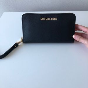 MICHAEL Michael Kors Crossgrain Continental Black
